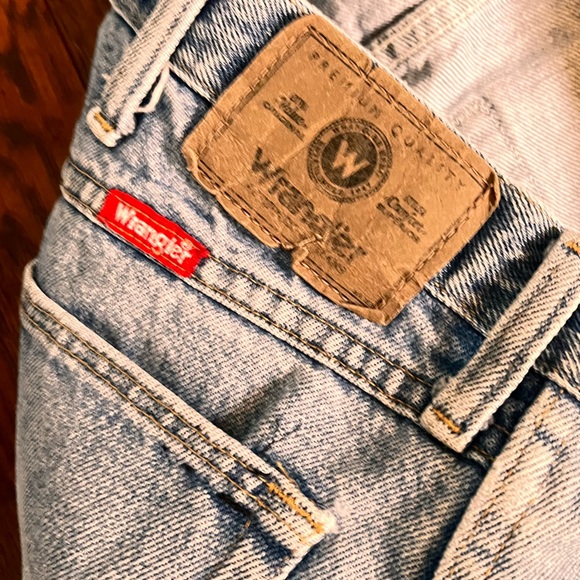 Vintage Wrangler Denim in Faded Blue Size 36X30 - Picture 4 of 11